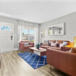 Relaxing Pool For Family Getaway Close To Zoo, Busch Gardens, Restaurants And Shopping! Villa